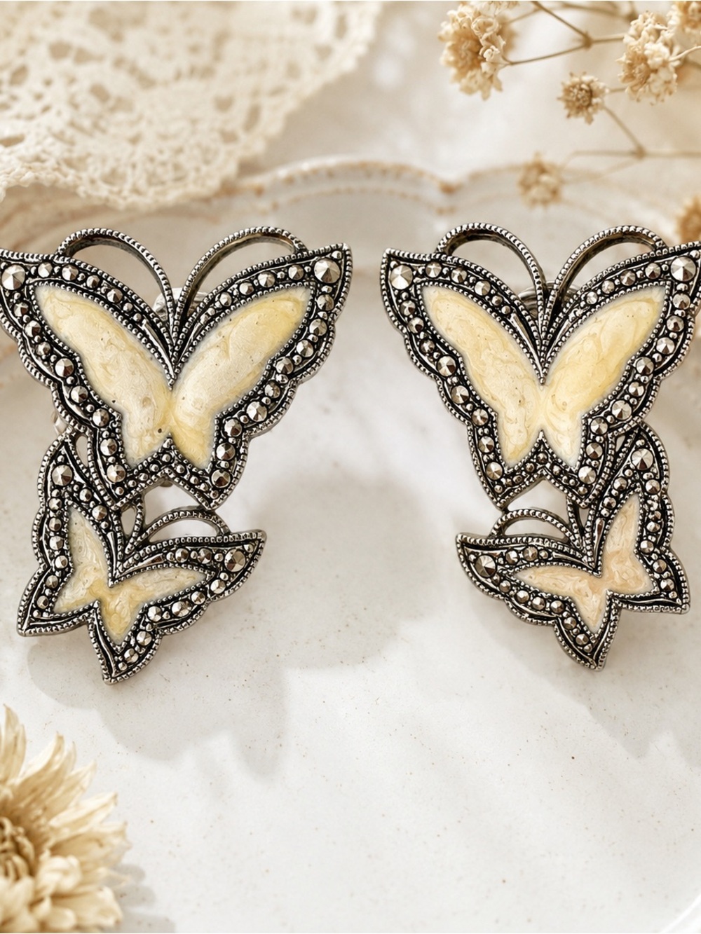 Vintage Avon Whispering Wings Butterfly Clip-On Earrings 1991